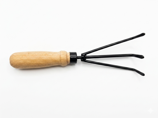 Hand cultivator